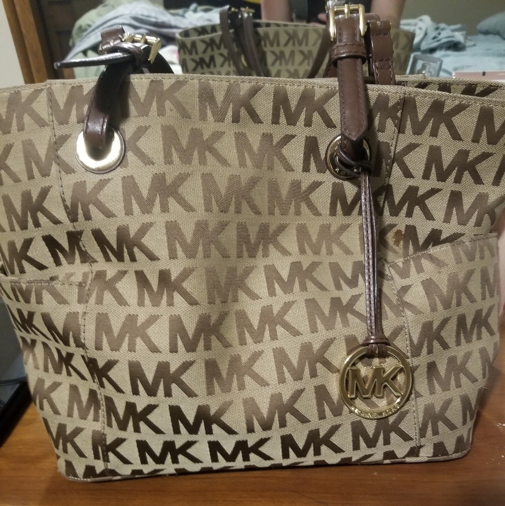 Michael Kors purse